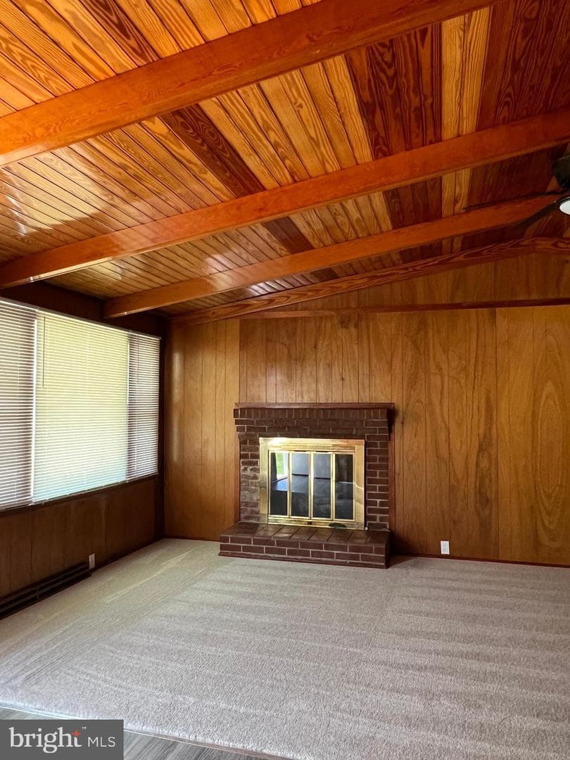 100 Leeland Road photo 8