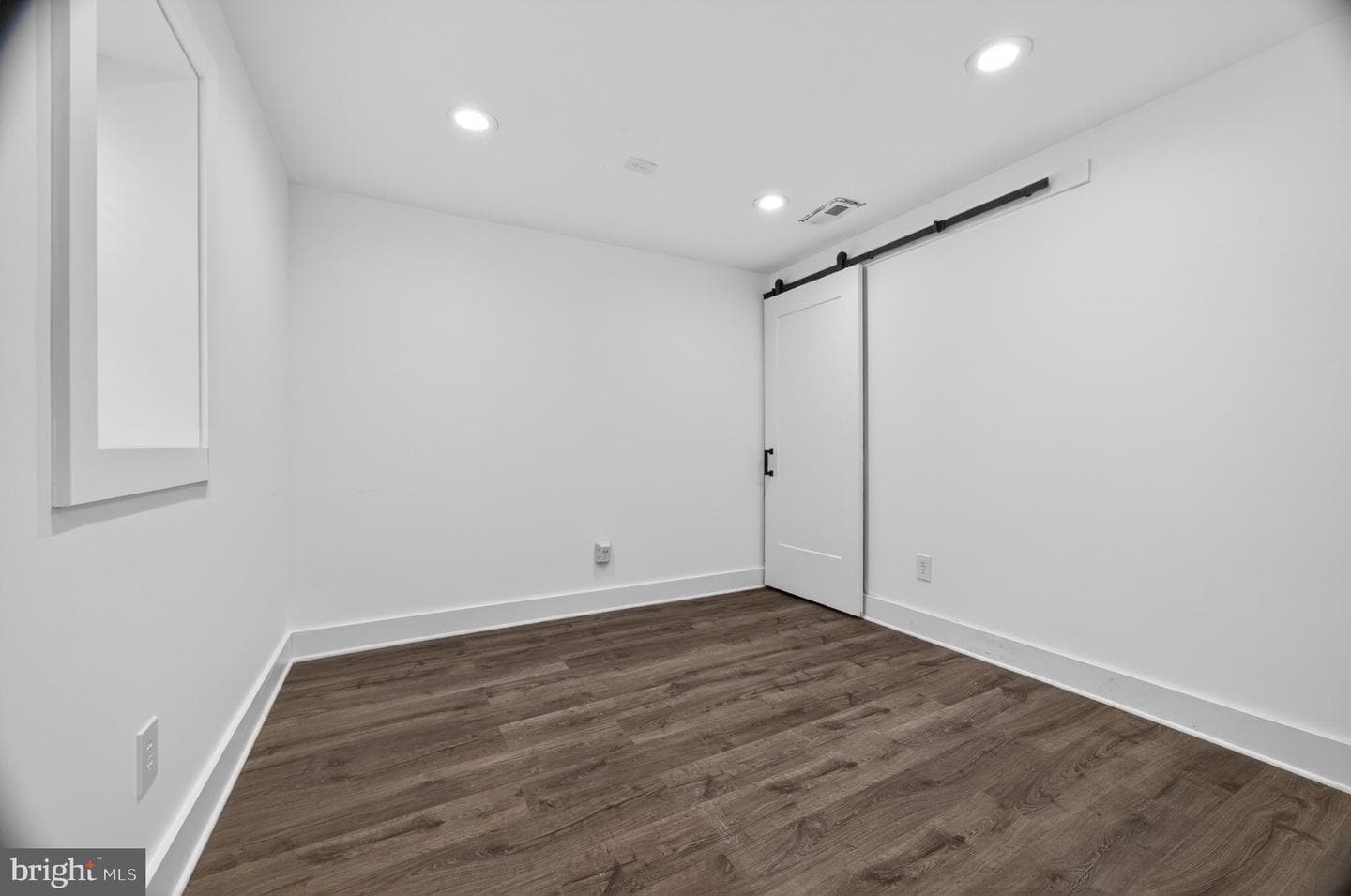 1 Zinc Dr photo 46
