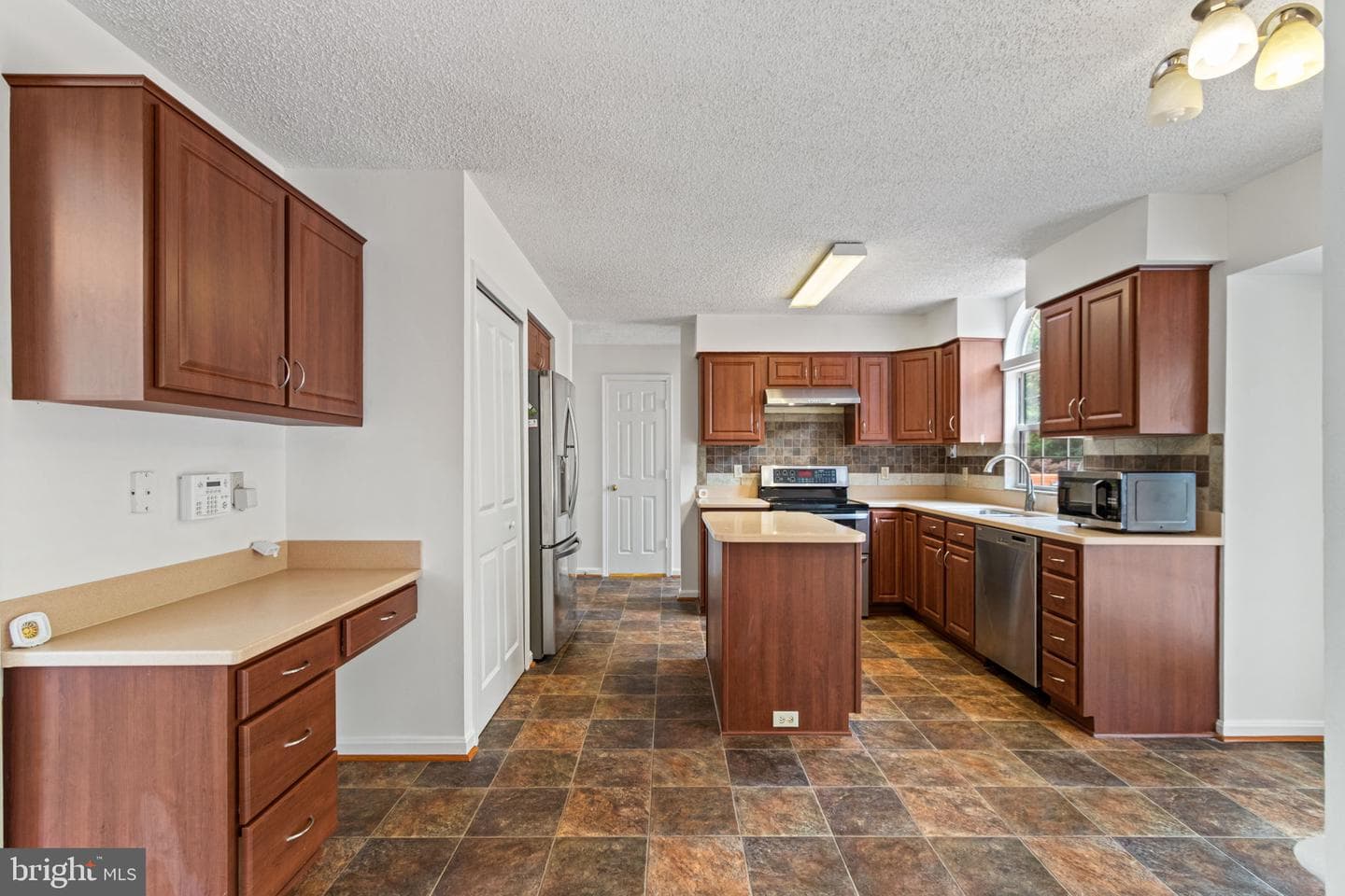 19 Puritan Pl photo 12