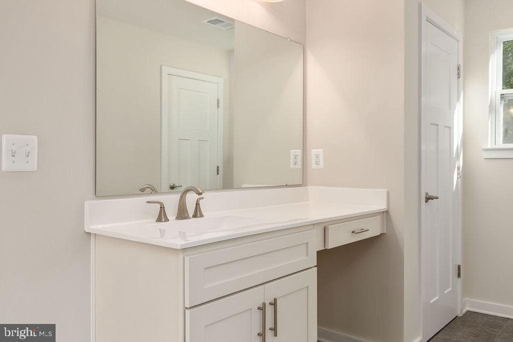 8 Timberidge Drive photo 24