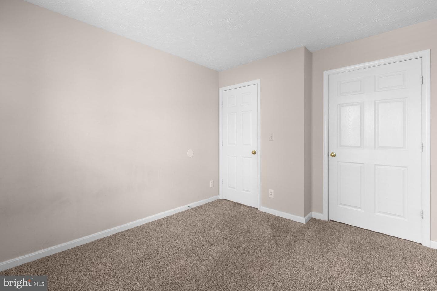 204 Sterling Court photo 32