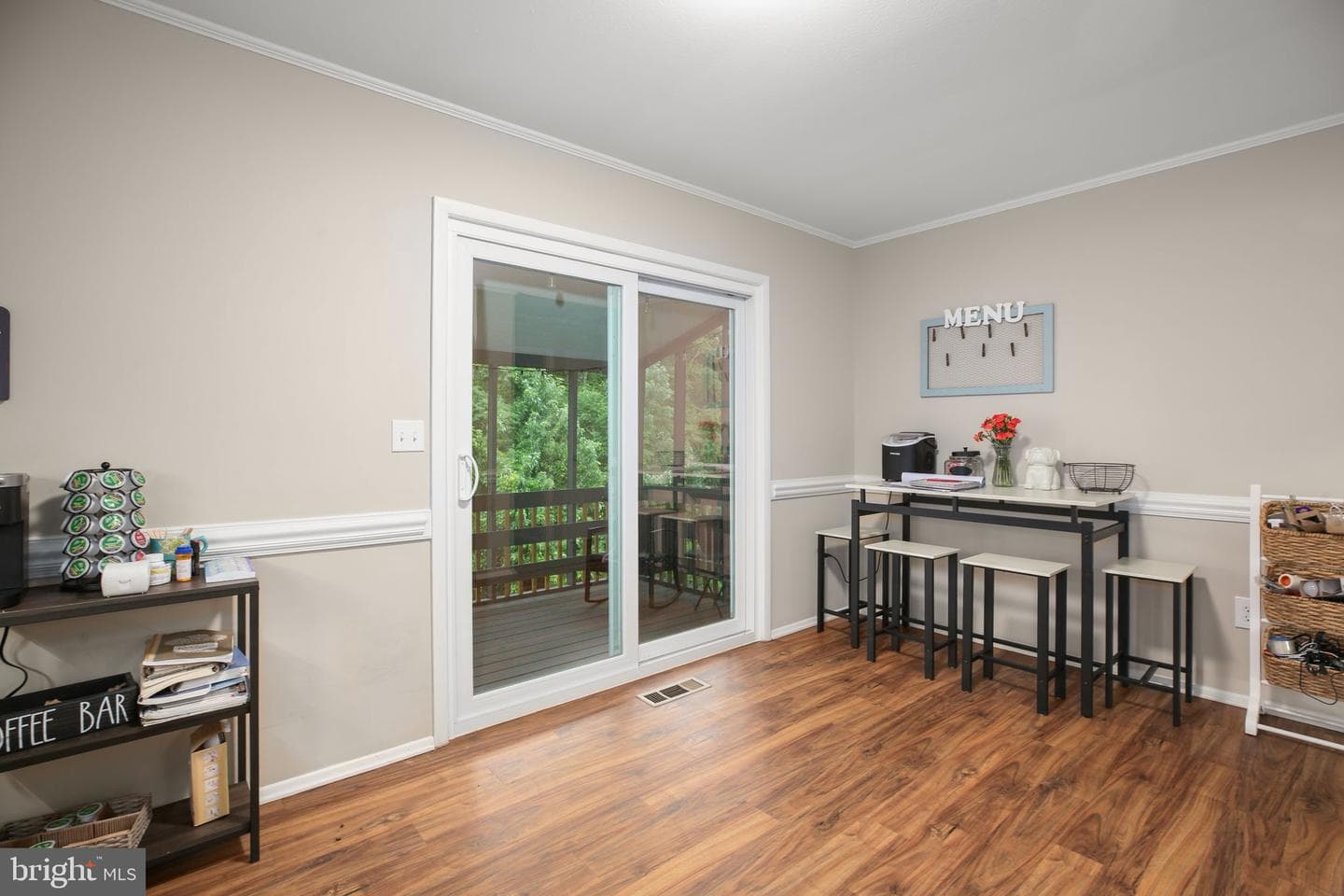 573 Melchers Drive photo 8