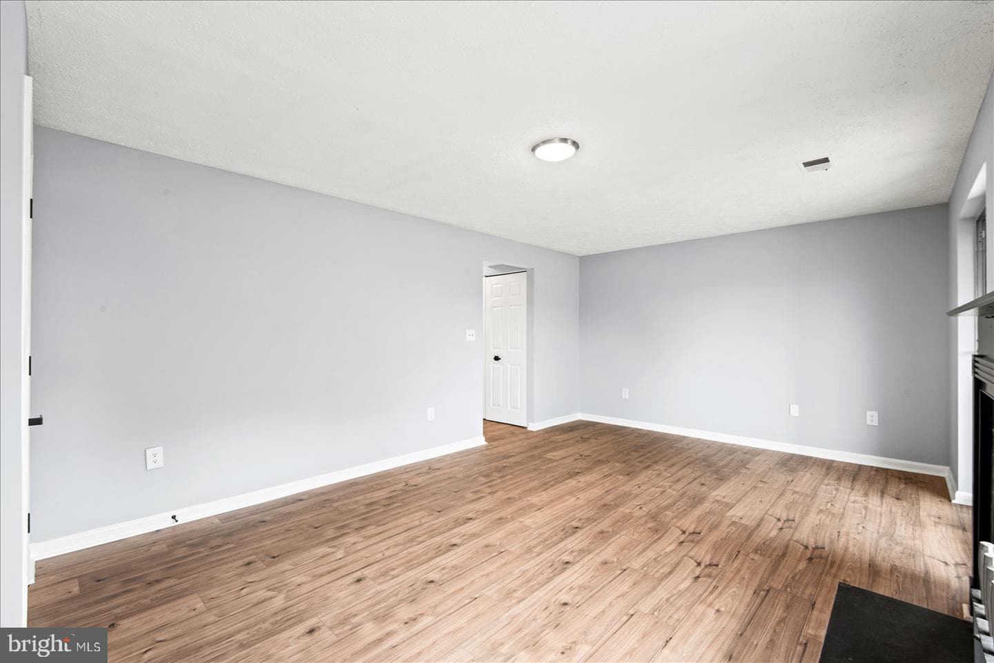 107 W Park Dr photo 19
