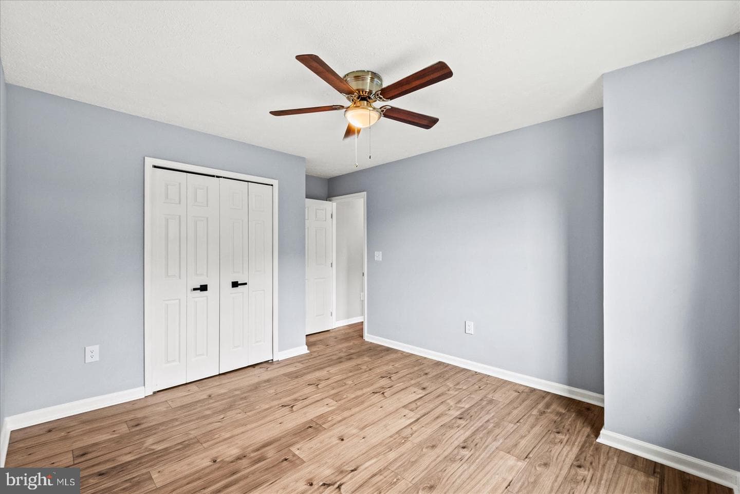 107 W Park Dr photo 32