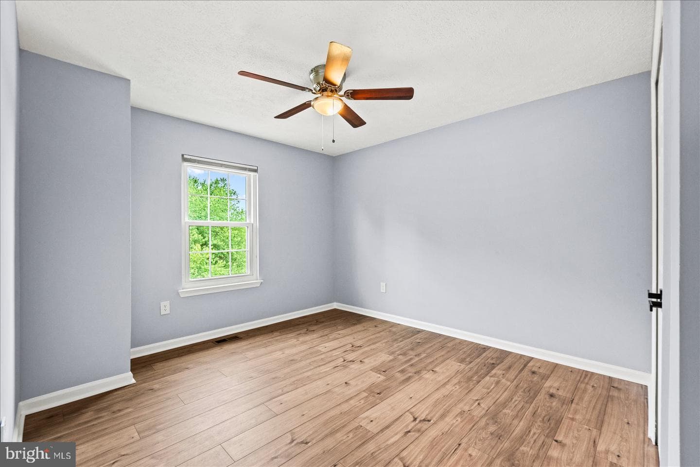 107 W Park Dr photo 33