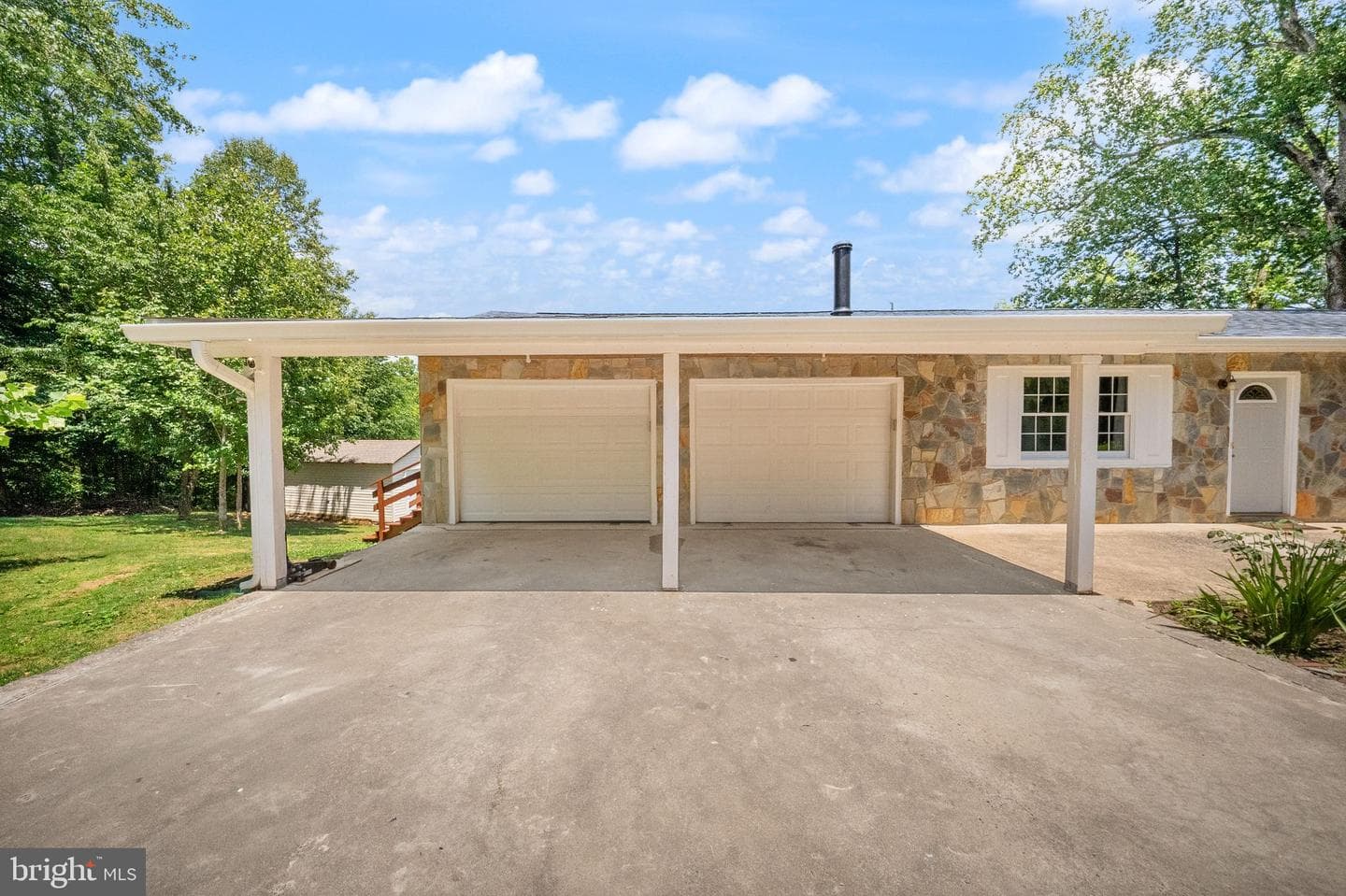 23 Walker Way photo 8