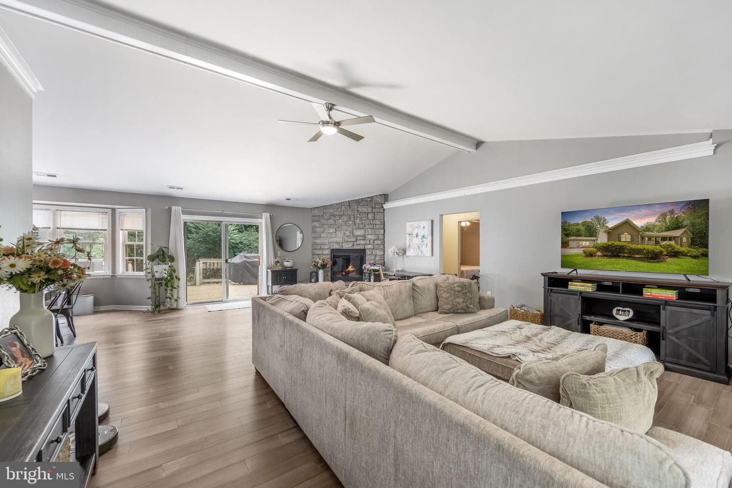 270 Telegraph Road photo 12