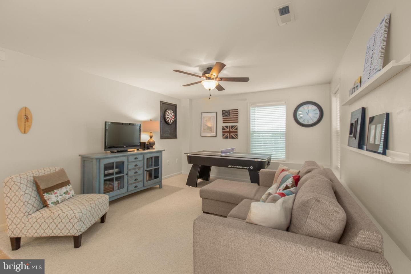24 Tavern Road photo 56