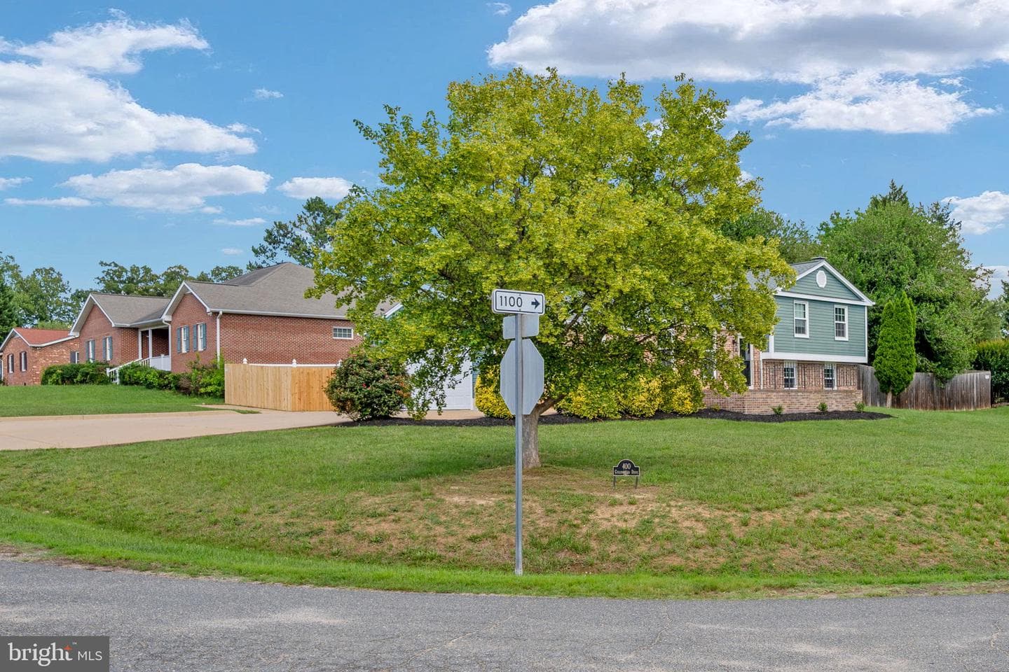 400 Collingwood Drive photo 48