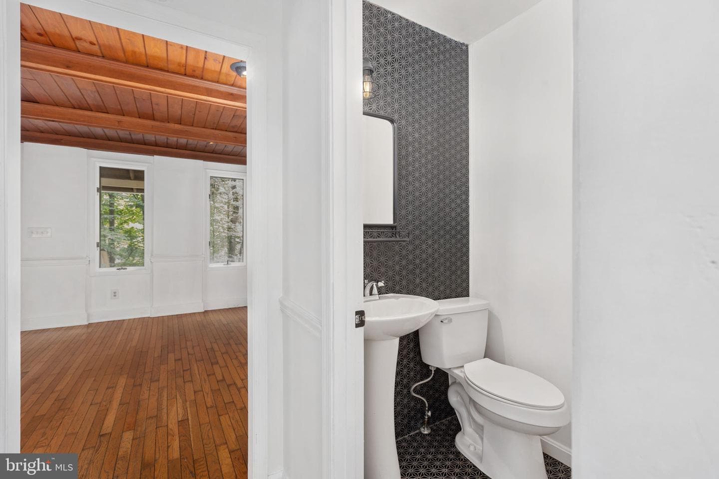 64 Greenridge Drive photo 9