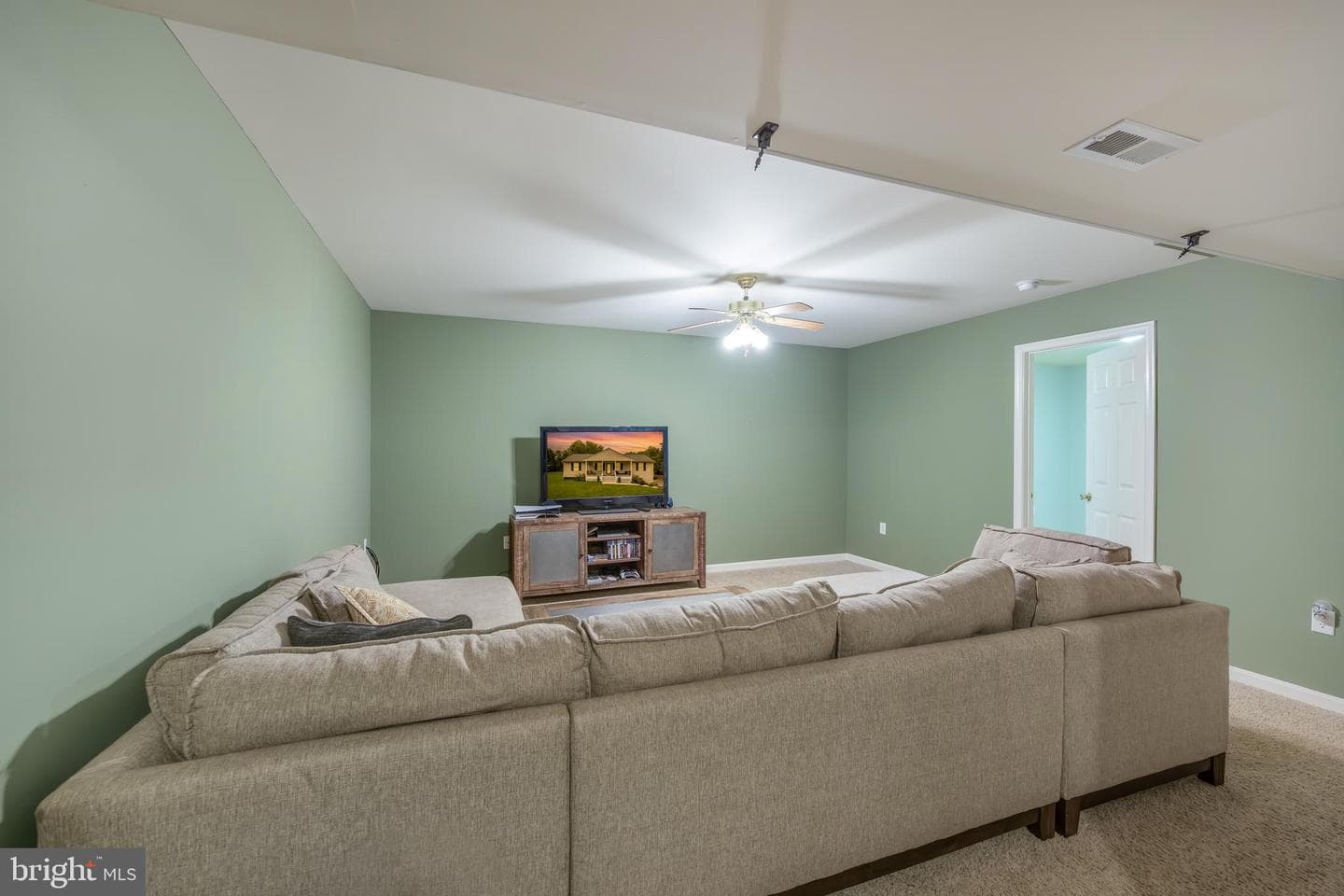 465 Spotted Tavern Road photo 25