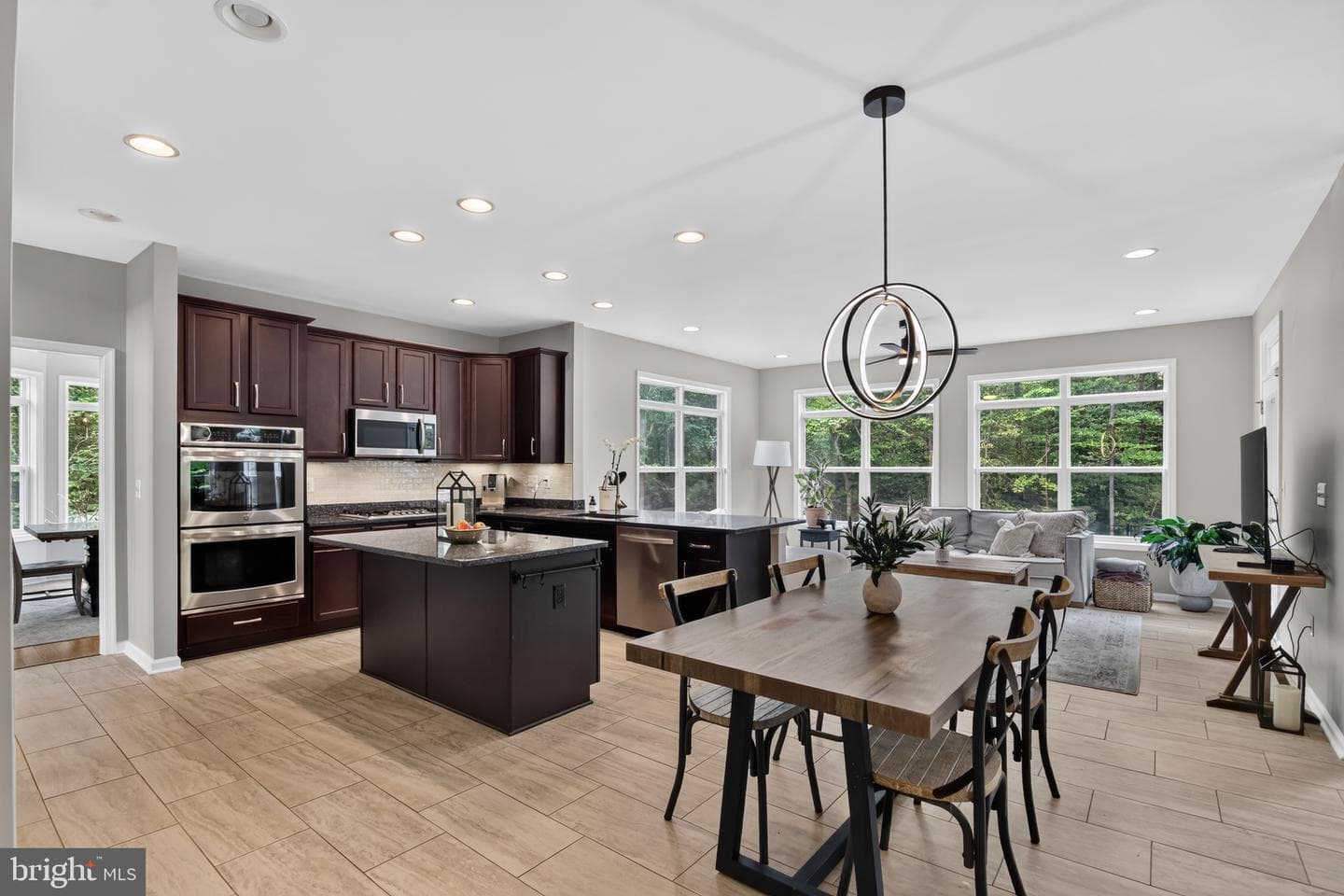 526 Fair Havens Ln photo 18