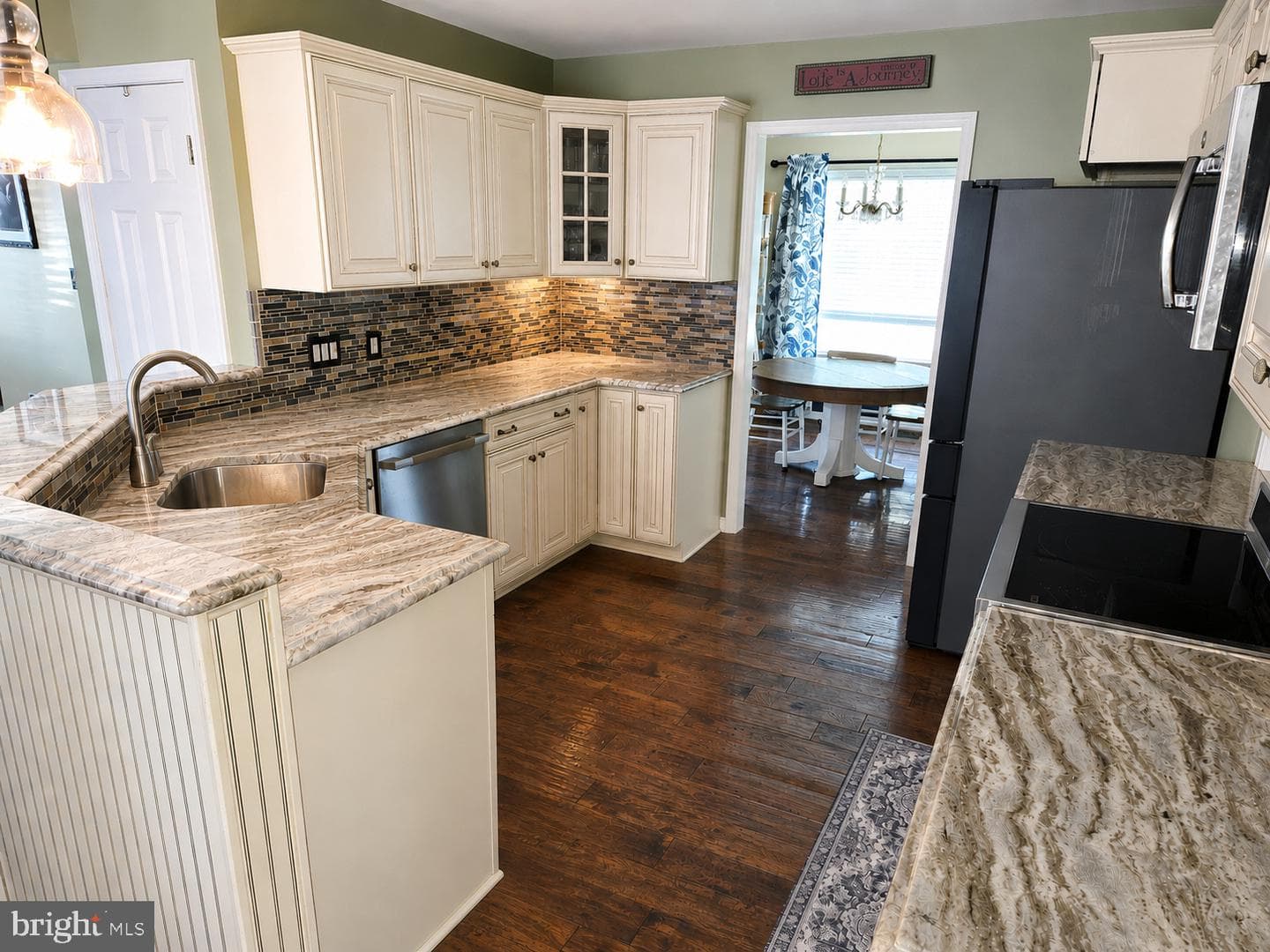 2 Seay Court photo 4