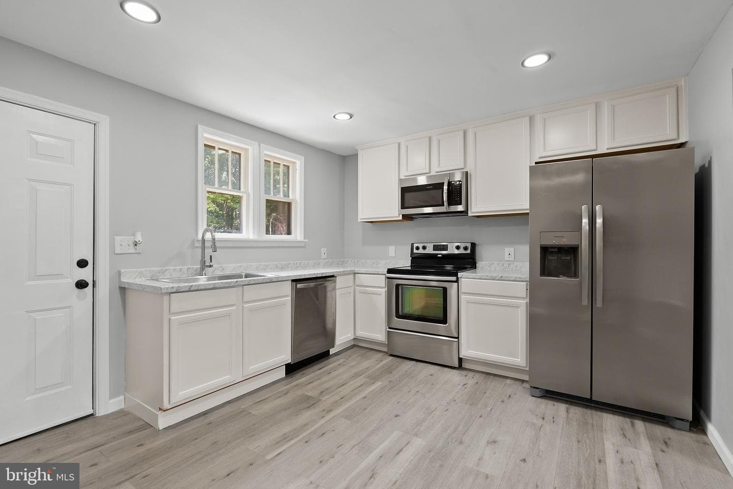1529 Mountain View Road photo 18