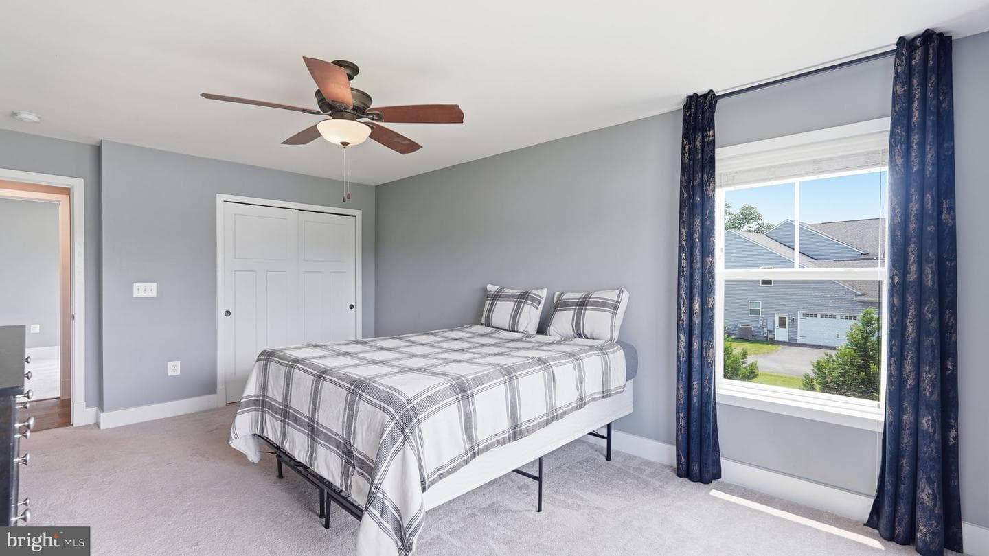 124 Brooke Point Court photo 30