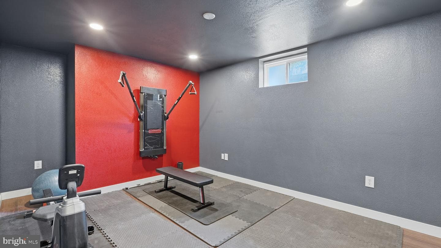 124 Brooke Point Court photo 42
