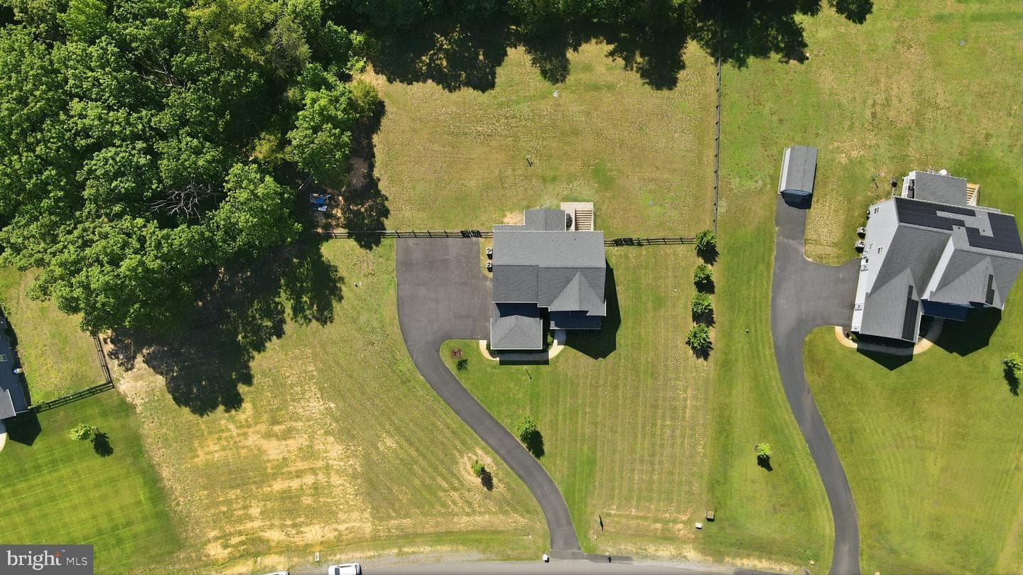 124 Brooke Point Court photo 51
