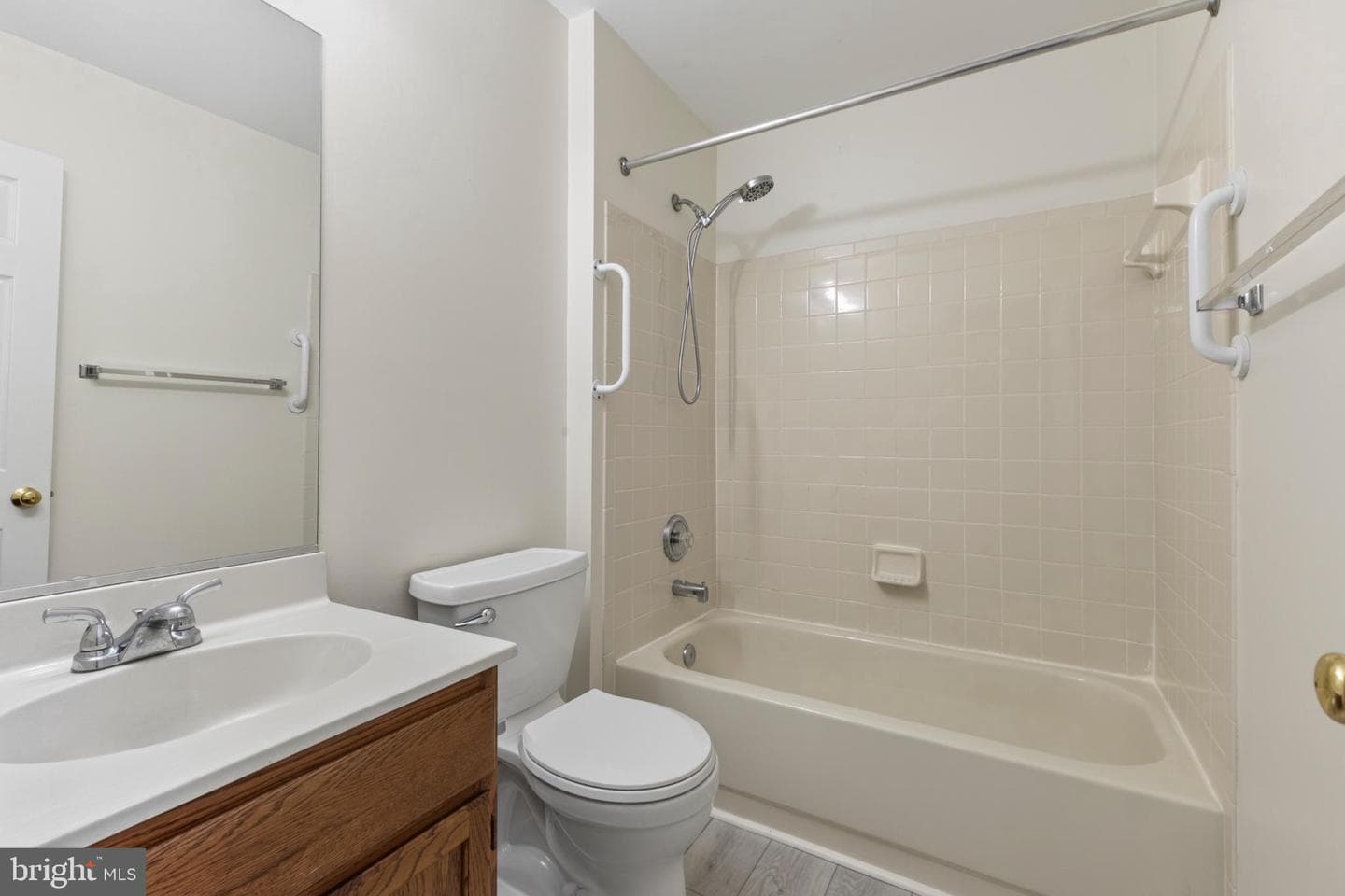 49 Clark Lane photo 11