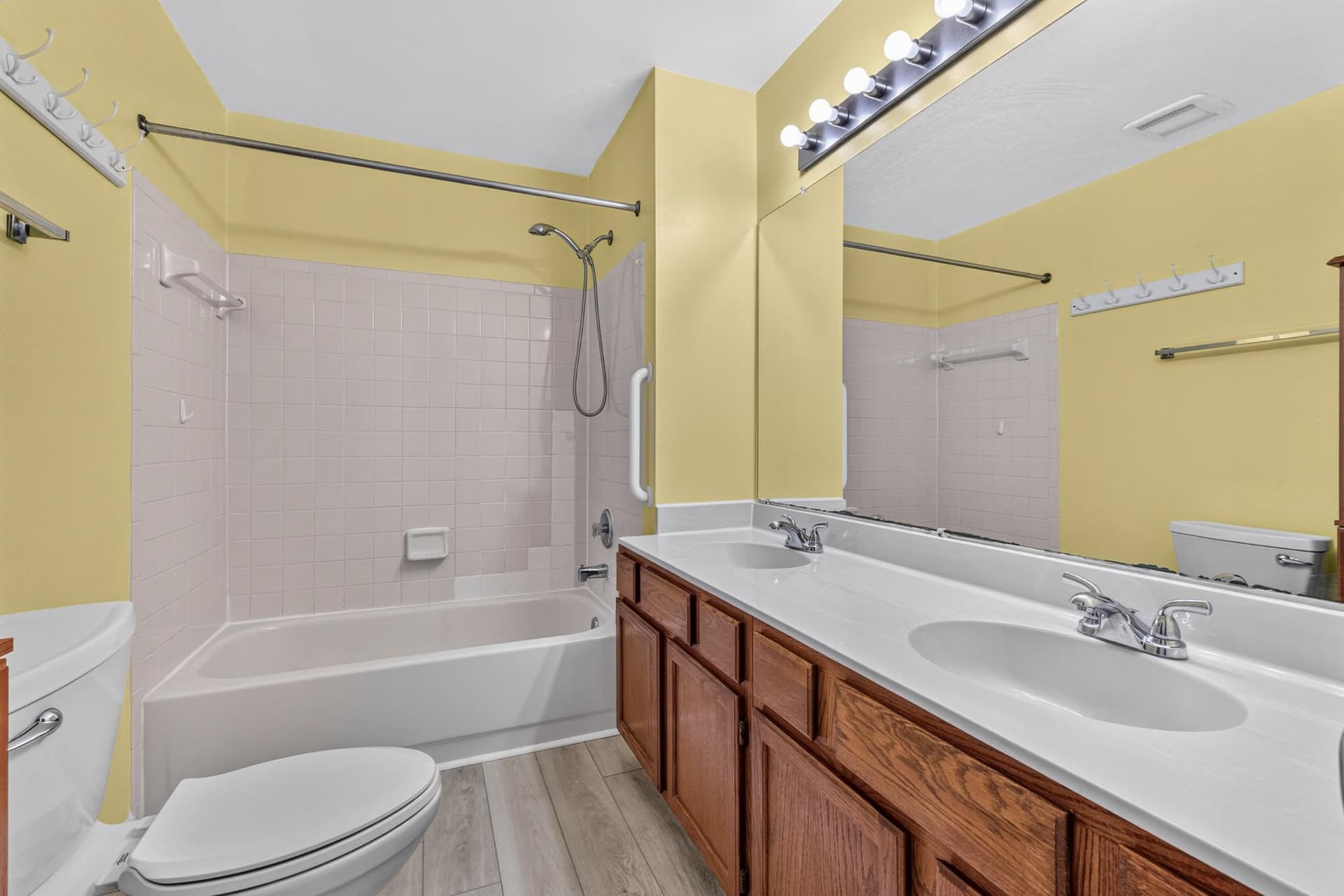 49 Clark Lane photo 15