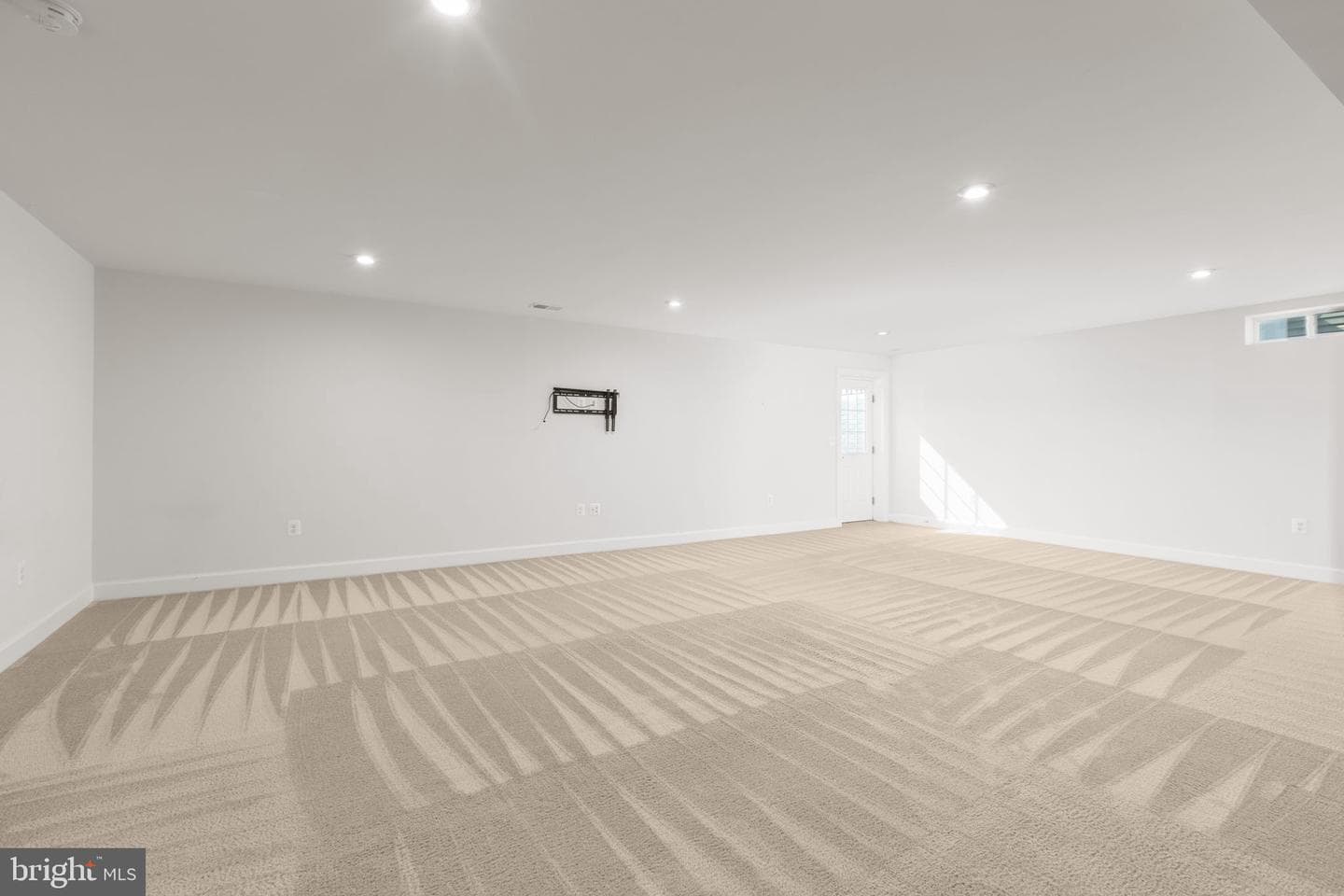 1221 Marigold Street photo 44