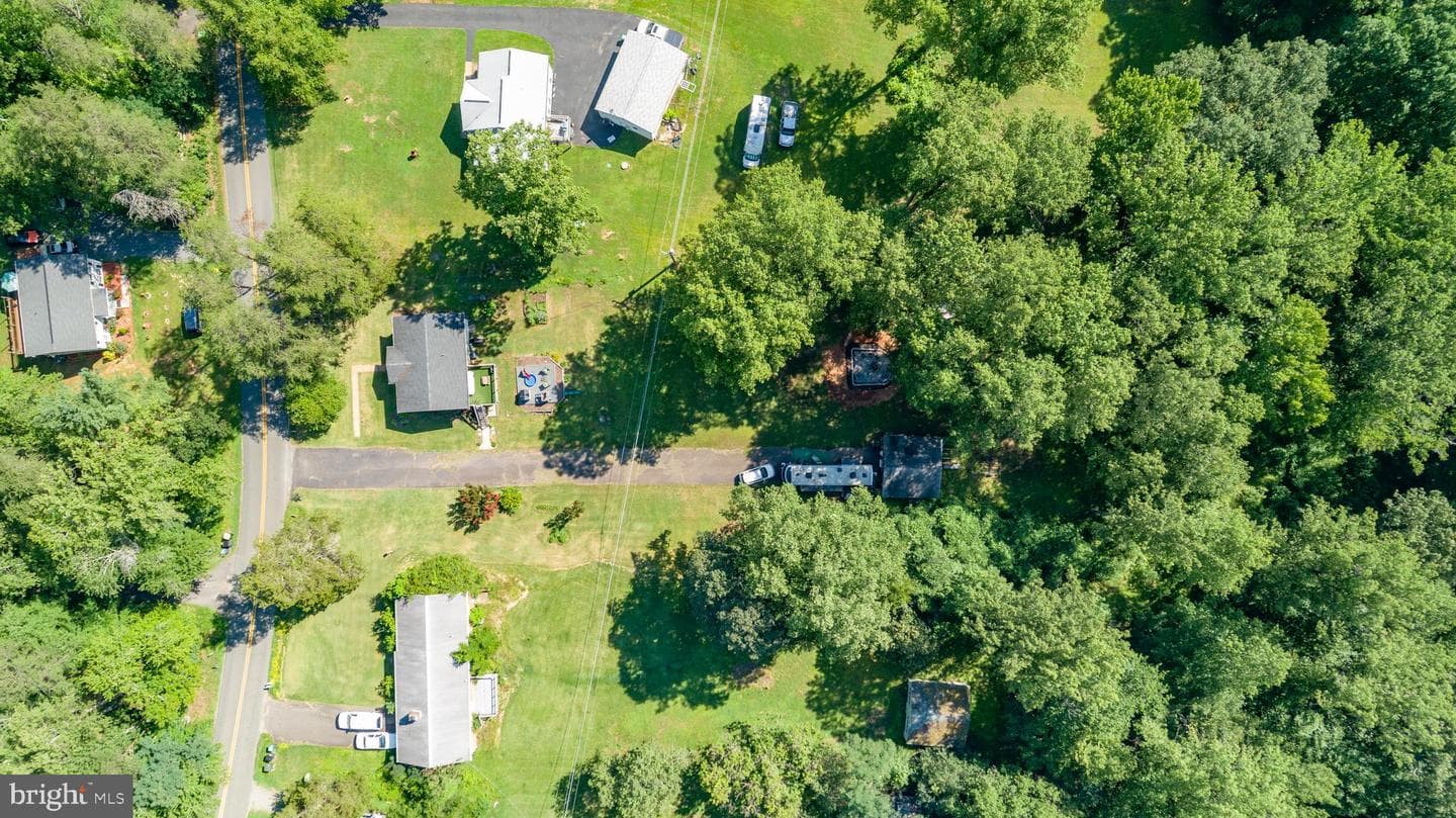 665 Holly Corner Rd photo 71