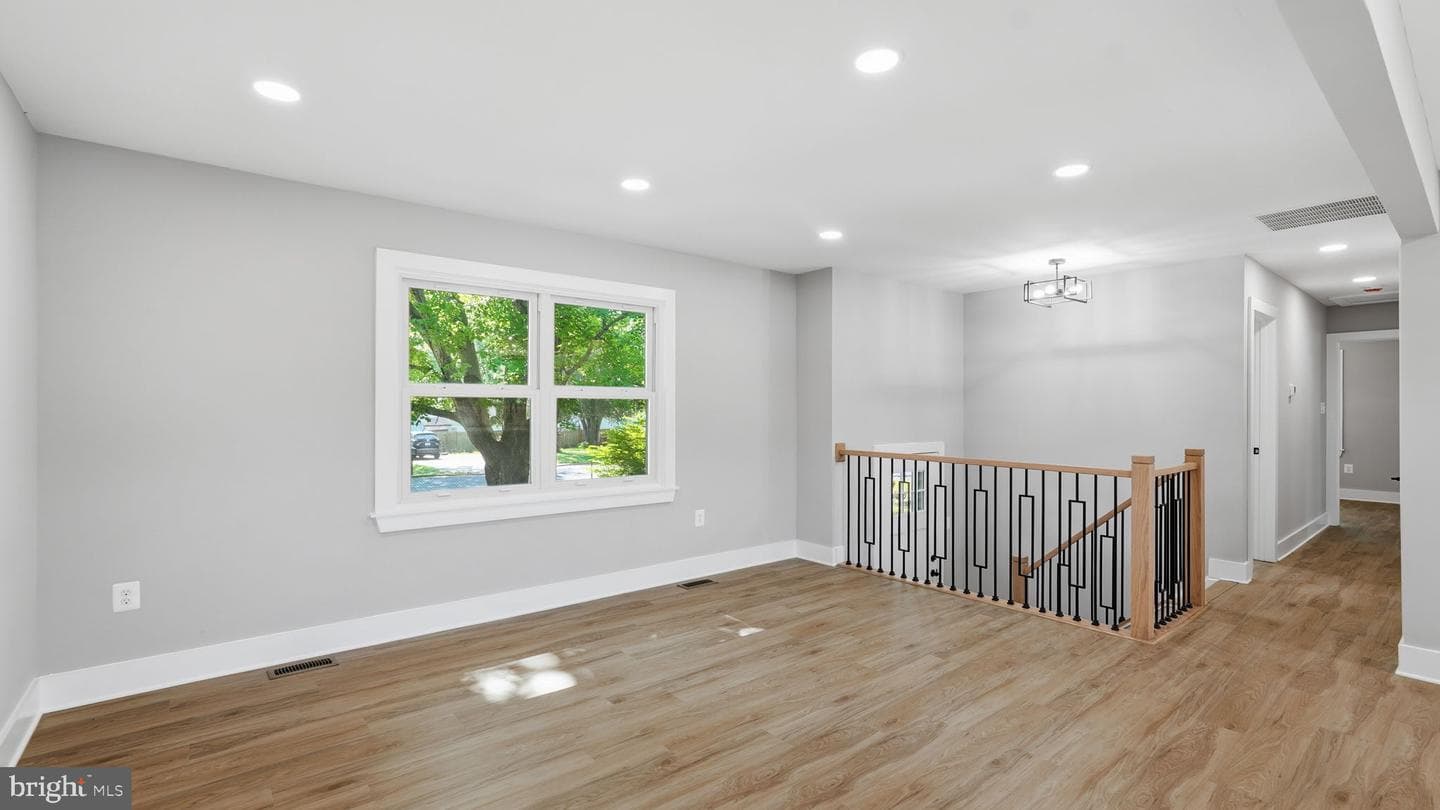 210 Austin Drive photo 9