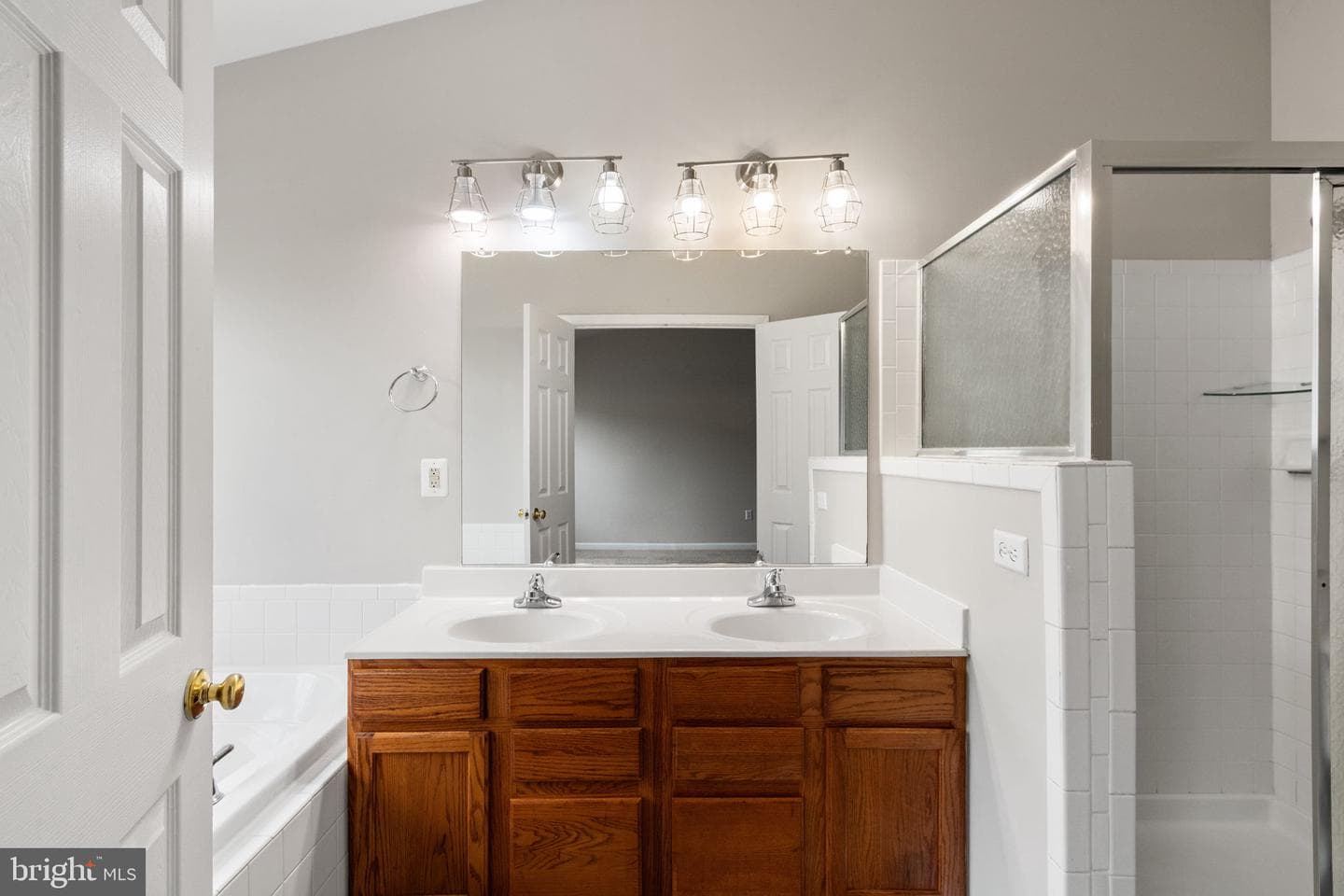 109 Chesterbrook photo 30