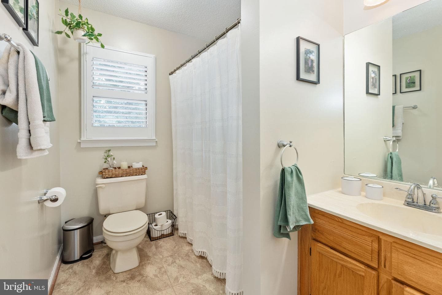 6 Greenhaven Court photo 24