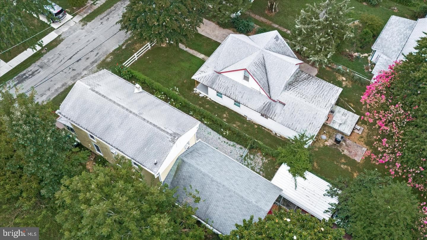 209 Hawthorne Street photo 45
