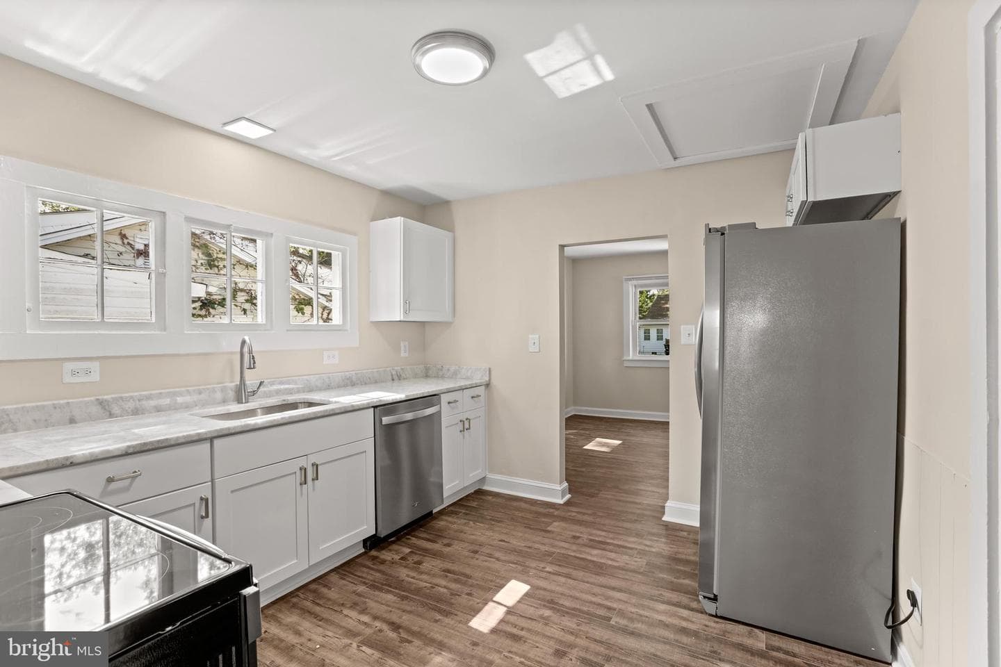 1212 Lossing Avenue photo 13