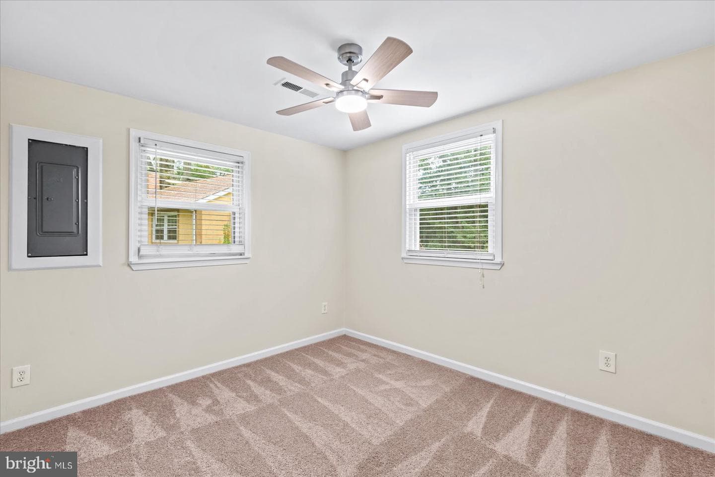 218 Circle Lane photo 20