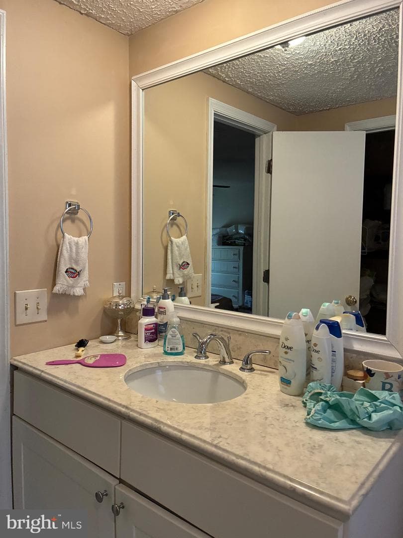 50 Greenway Drive photo 12
