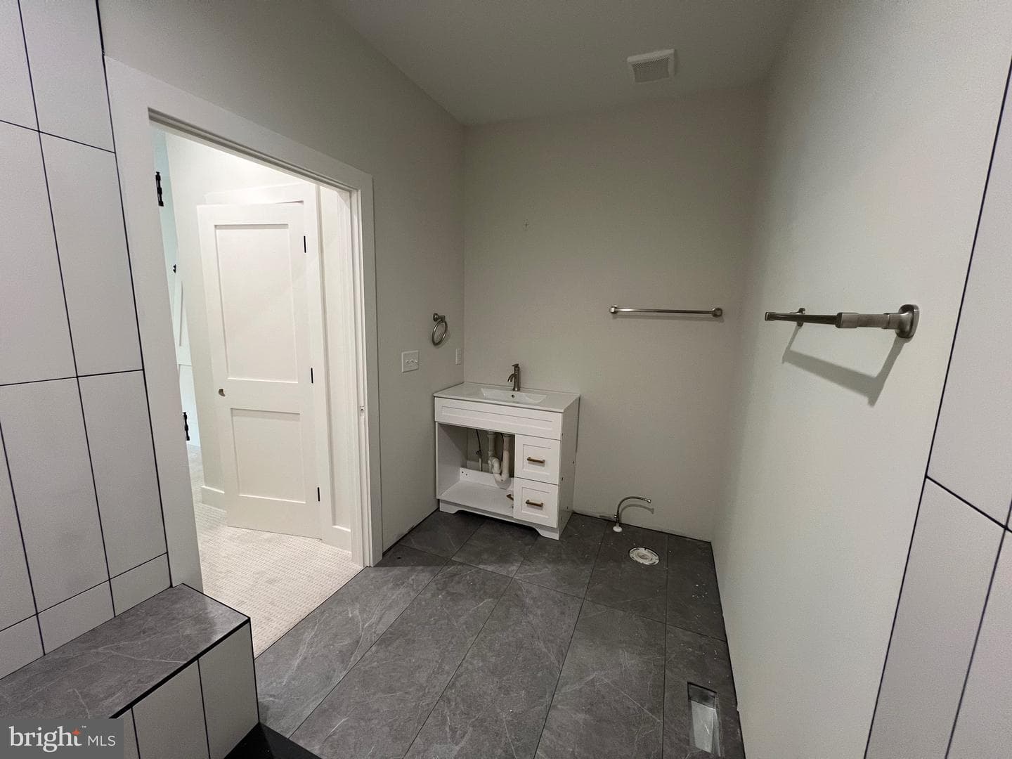 175 Rose Way photo 20