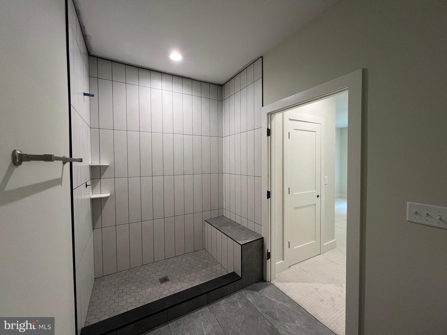 175 Rose Way photo 5