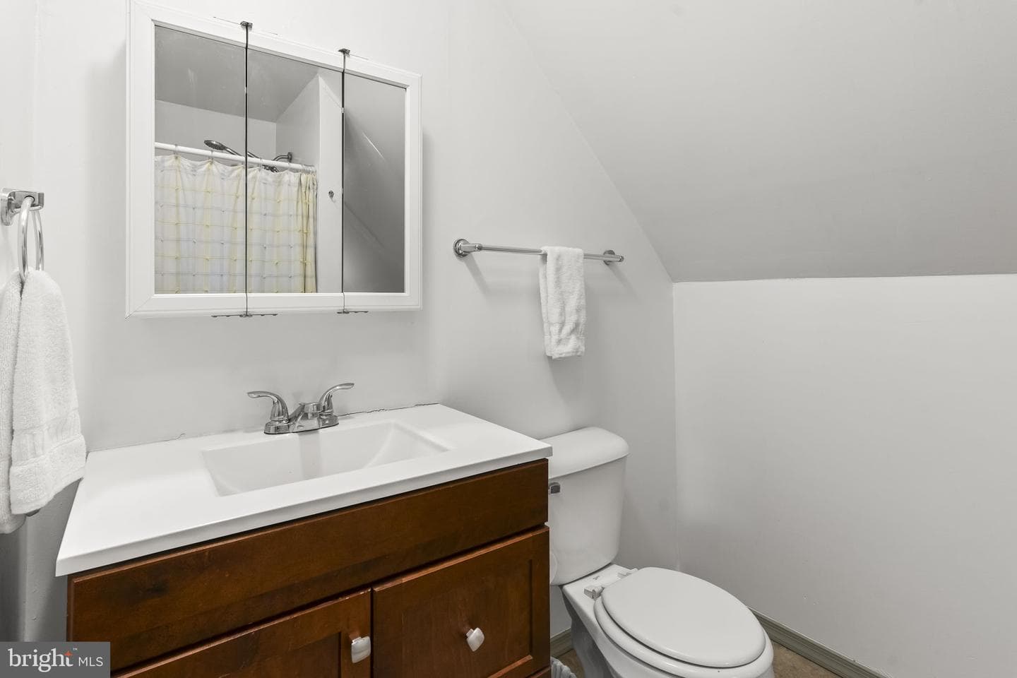 916 Bryant Avenue photo 29
