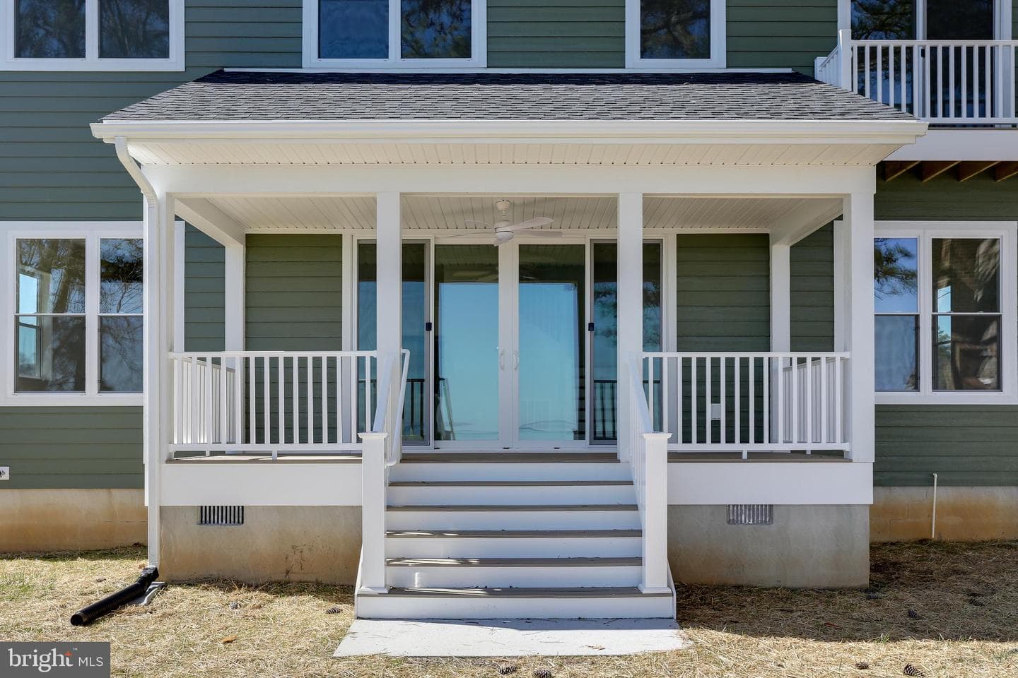 54 Shore Dr. photo 39