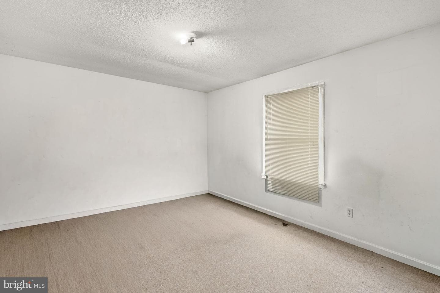 514 Albrough Boulevard photo 27