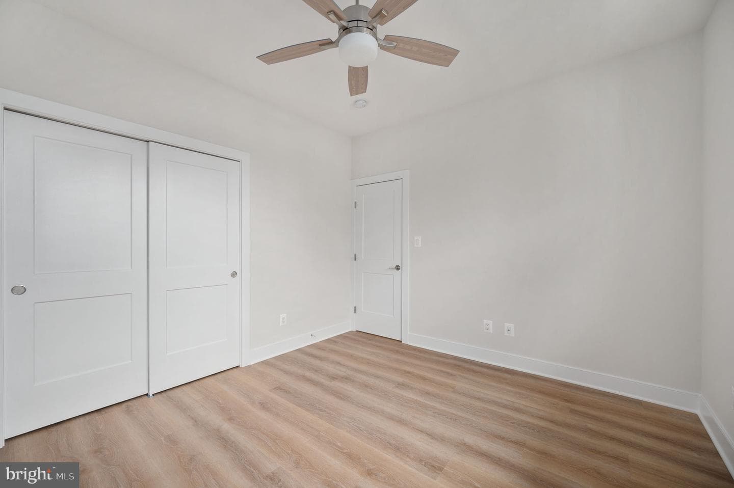 709 Garfield Avenue photo 33