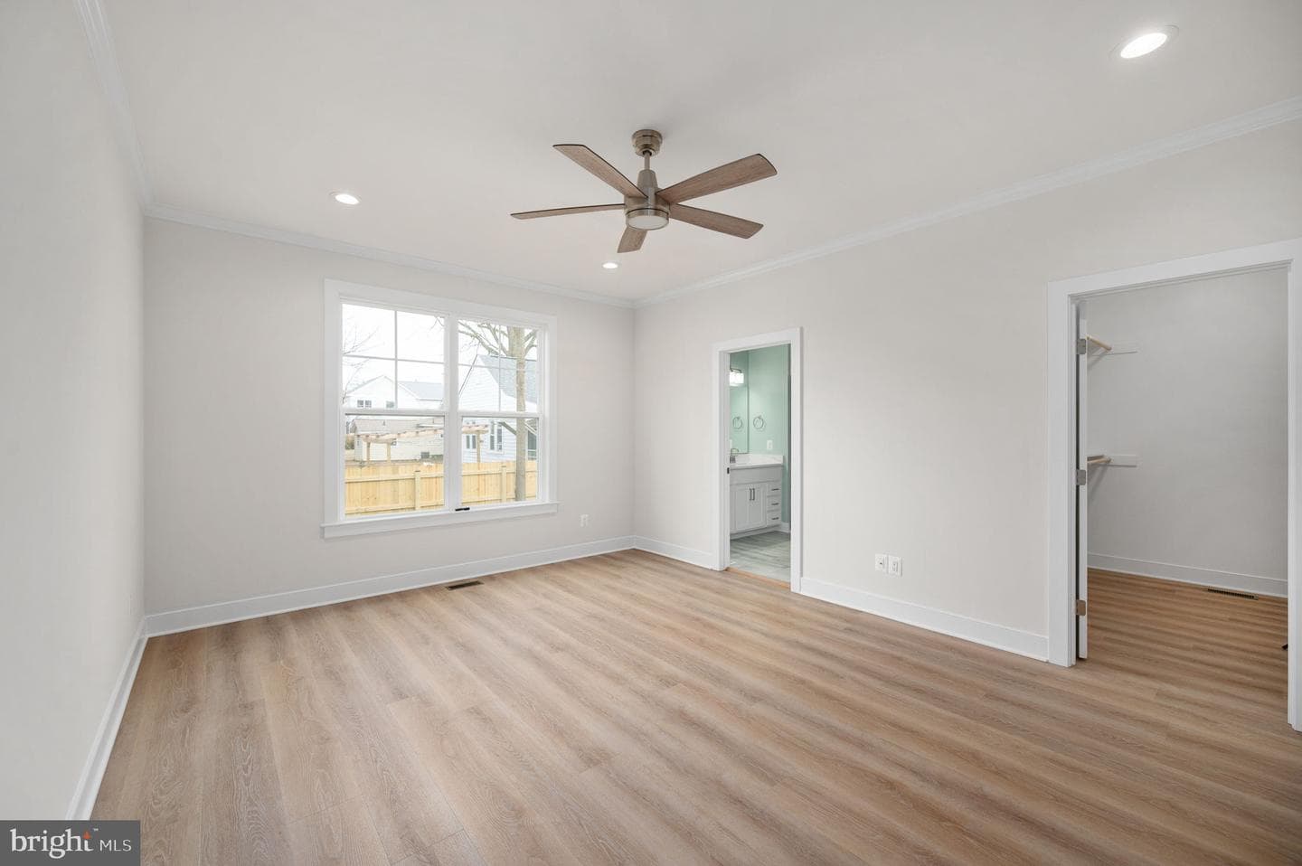 709 Garfield Avenue photo 48