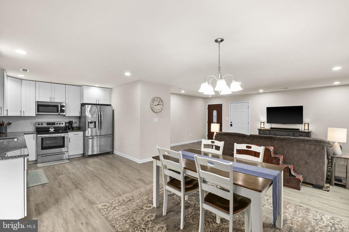 84 Pinewood Ln. photo 11