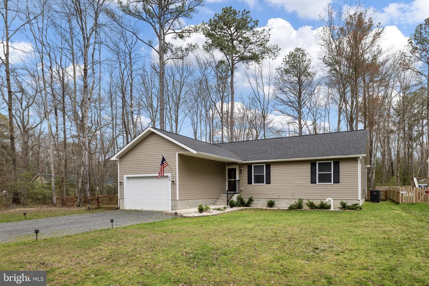 84 Pinewood Ln. photo 2