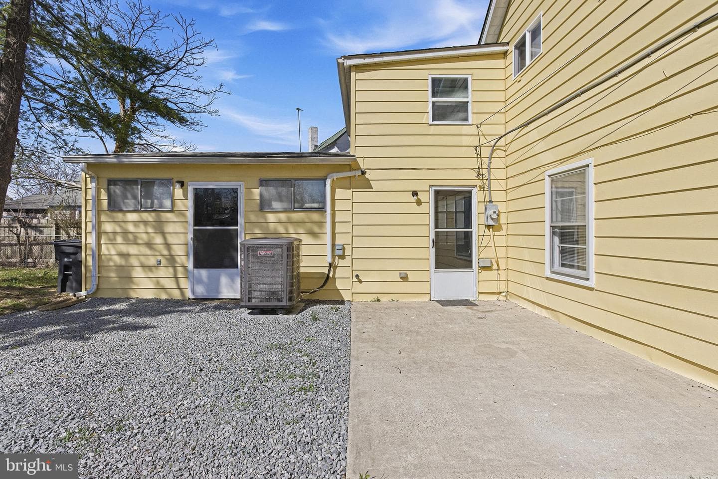 31 Bancroft Avenue photo 35