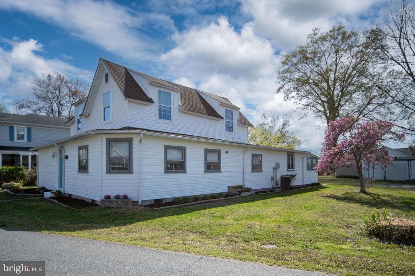 319 Marshall photo 15