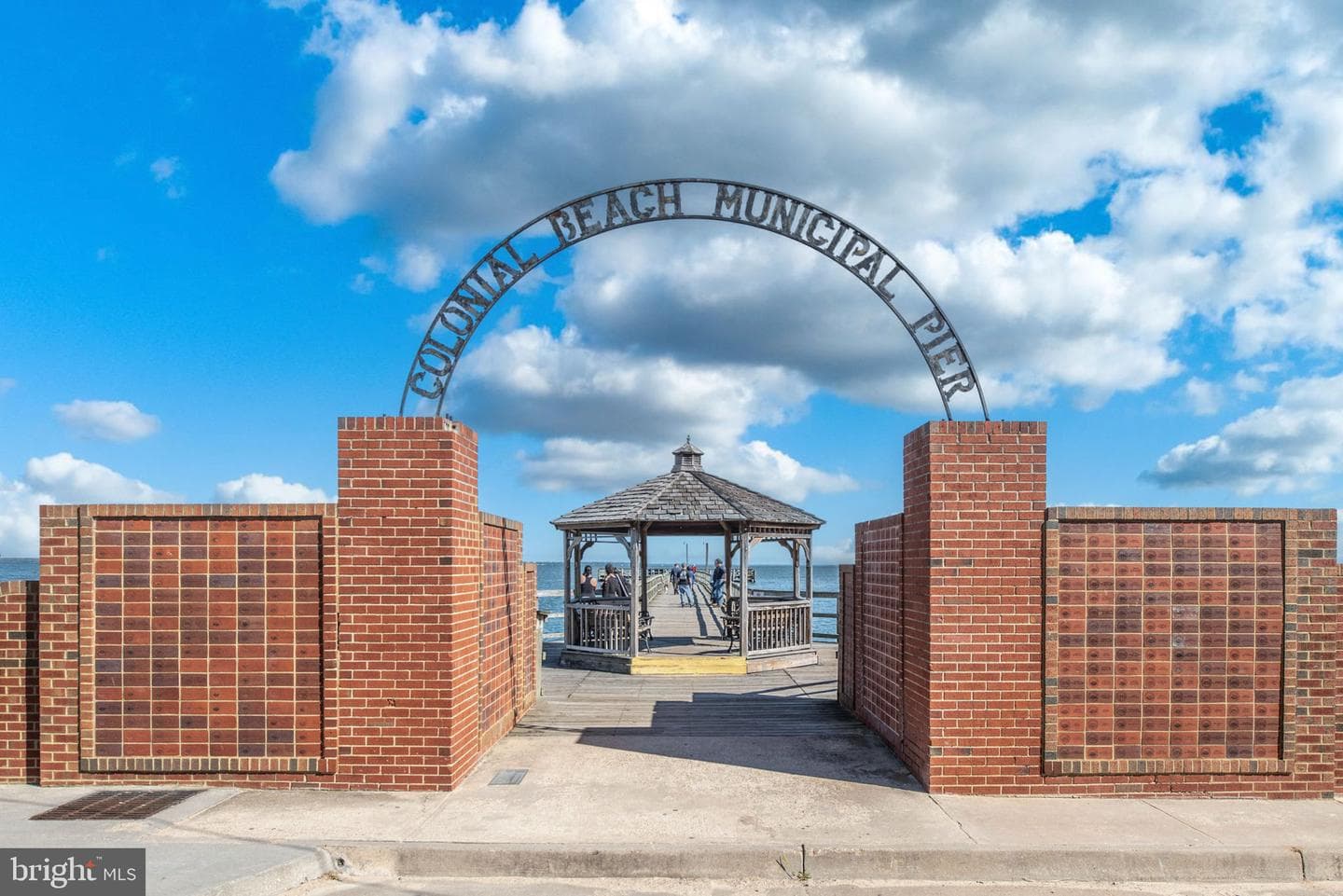 319 Marshall photo 16