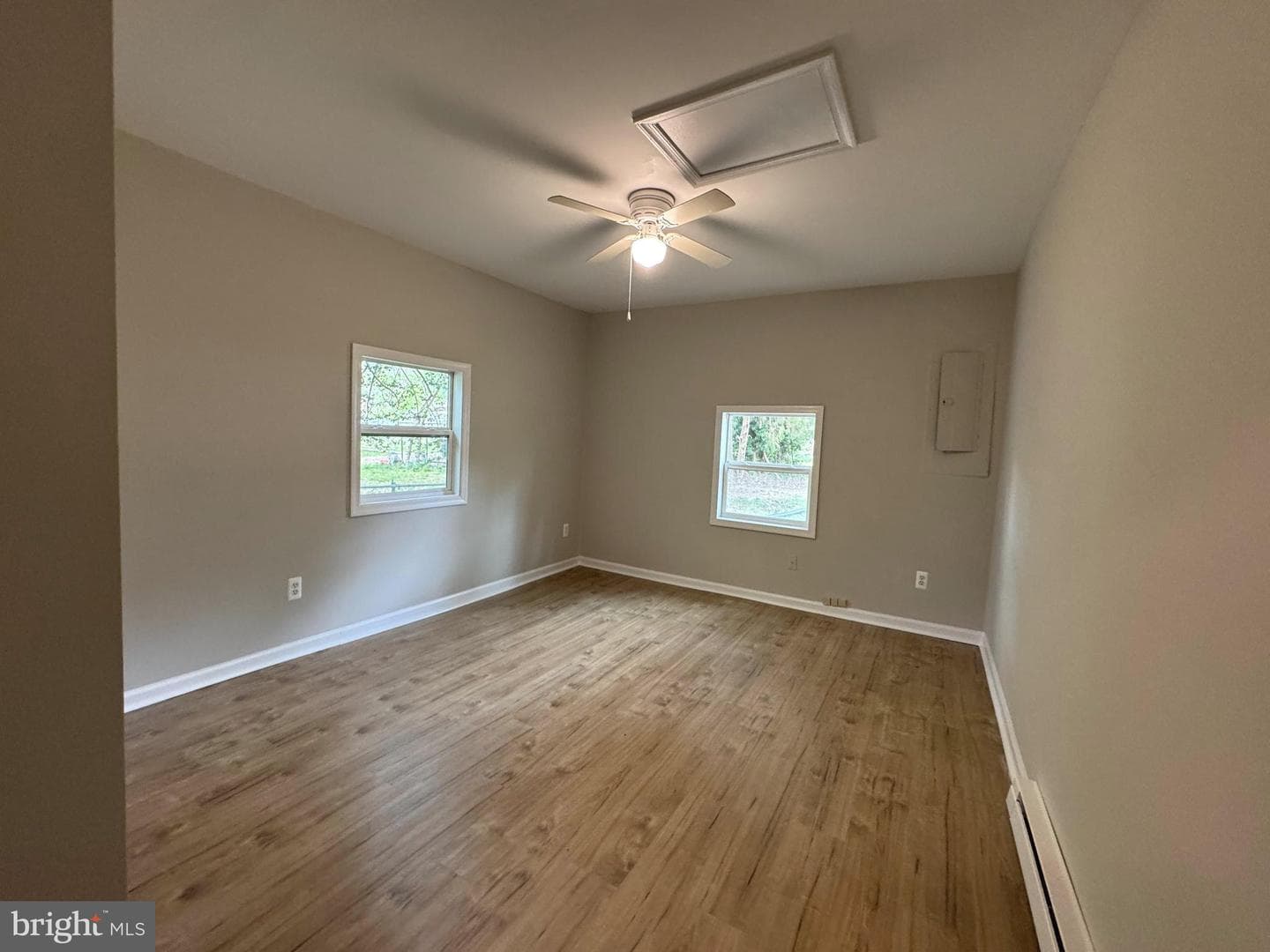 1605 Lakeview Drive photo 10