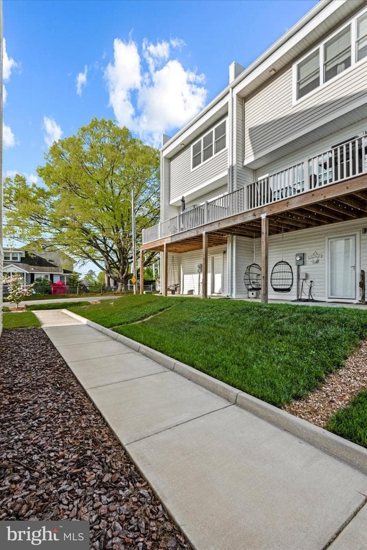 300 Douglas Avenue photo 36