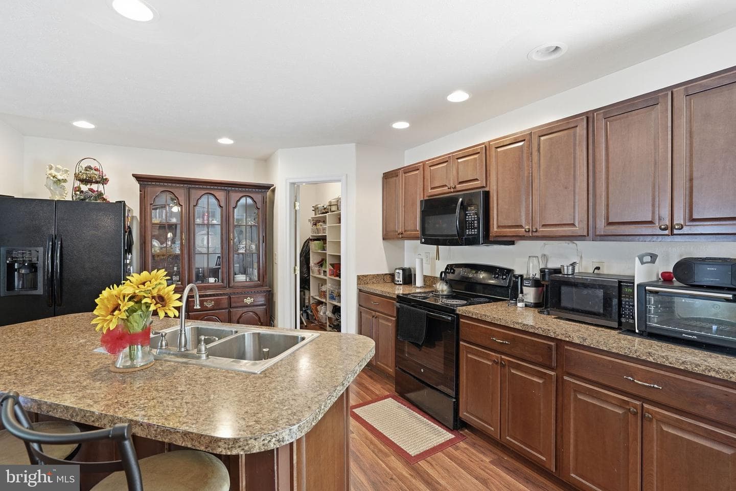 275 Monticello photo 10
