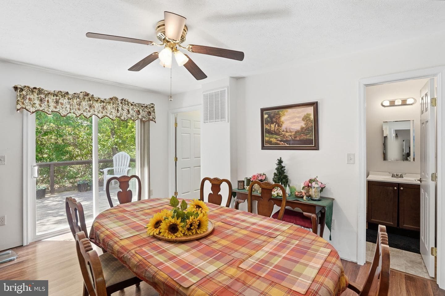 275 Monticello photo 12