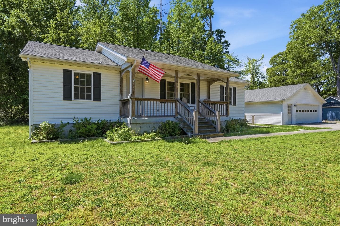 275 Monticello photo 2