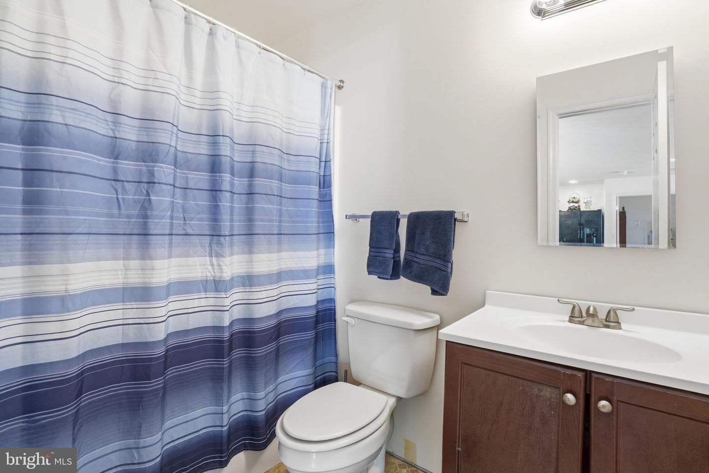 275 Monticello photo 20